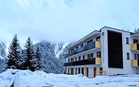 Apart Alpenglueh'N